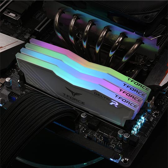 Team T-FORCE DELTA RGB 3600 16GB (2 x 8 GB) WHITE